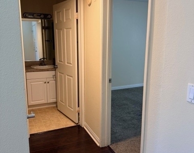 5545 Canoga Avenue - Photo Thumbnail 26