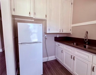 406 Linden Avenue - Photo Thumbnail 3