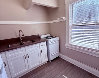 406 Linden Avenue - Photo Thumbnail 4