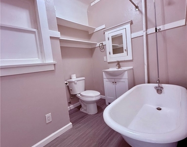 406 Linden Avenue - Photo Thumbnail 6