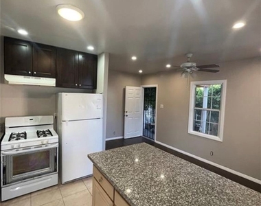 590 W 3rd Street - Photo Thumbnail 6