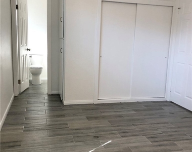 409 California Street - Photo Thumbnail 11