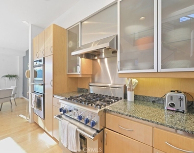 326 Loma Terrace - Photo Thumbnail 13