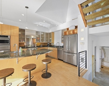 326 Loma Terrace - Photo Thumbnail 5