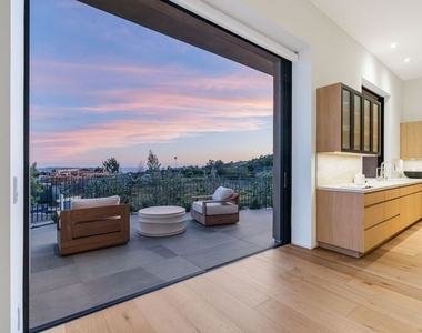 1205 Las Lomas Place - Photo Thumbnail 40