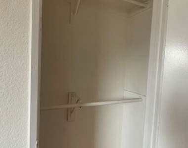 4826 Rosewood Avenue - Photo Thumbnail 19