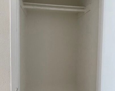 4826 Rosewood Avenue - Photo Thumbnail 20