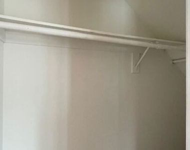 4826 Rosewood Avenue - Photo Thumbnail 5