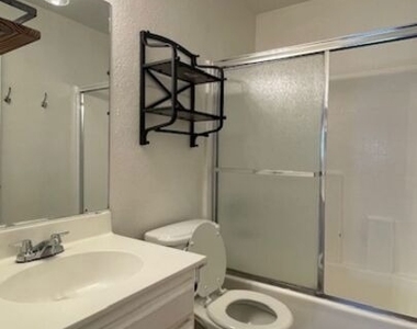 4826 Rosewood Avenue - Photo Thumbnail 21