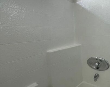 4826 Rosewood Avenue - Photo Thumbnail 13