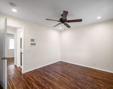 432 N Harvard Boulevard - Photo Thumbnail 2