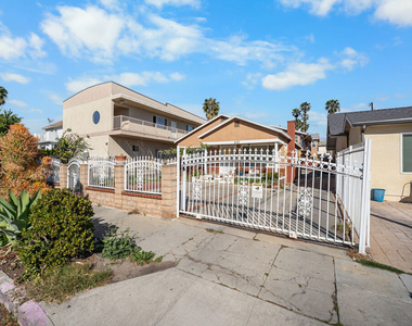 432 N Harvard Boulevard - Photo Thumbnail 6
