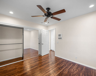 432 N Harvard Boulevard - Photo Thumbnail 19