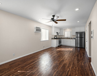 432 N Harvard Boulevard - Photo Thumbnail 13