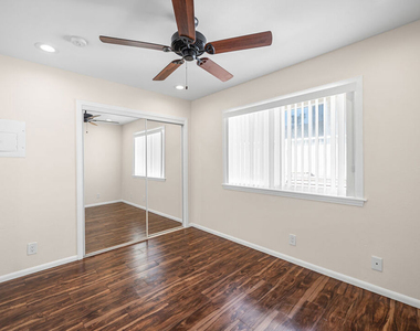 432 N Harvard Boulevard - Photo Thumbnail 14