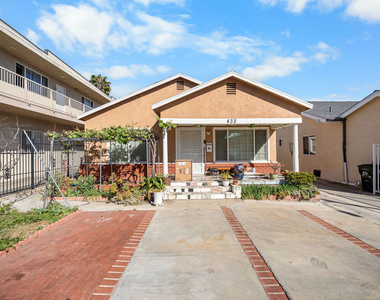 432 N Harvard Boulevard - Photo Thumbnail 11