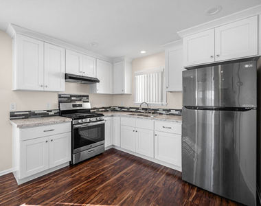 432 N Harvard Boulevard - Photo Thumbnail 18