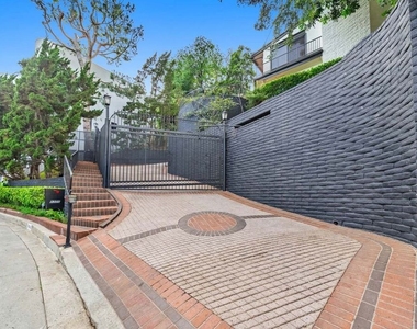 9305 Beverly Crest Drive - Photo Thumbnail 1