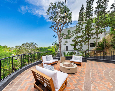9305 Beverly Crest Drive - Photo Thumbnail 9