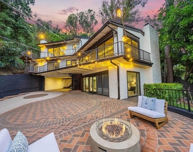 9305 Beverly Crest Drive - Photo Thumbnail 63