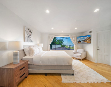 9305 Beverly Crest Drive - Photo Thumbnail 34