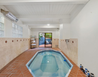 9305 Beverly Crest Drive - Photo Thumbnail 32