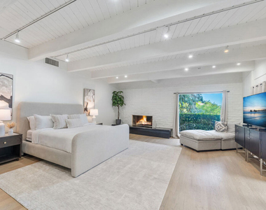 9305 Beverly Crest Drive - Photo Thumbnail 43