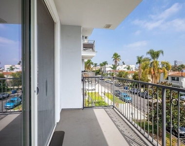1237 S Holt Avenue - Photo Thumbnail 10
