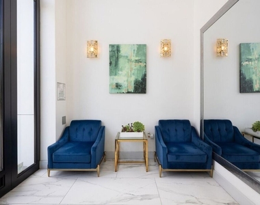 1237 S Holt Avenue - Photo Thumbnail 3