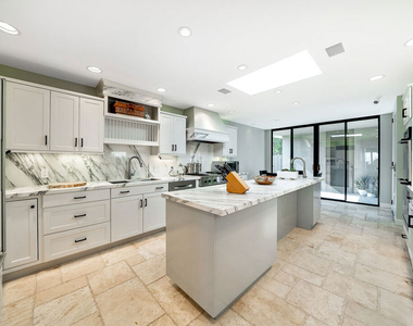 11508 Thurston Circle - Photo Thumbnail 9