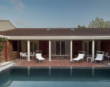 1121 N Beverly Drive - Photo Thumbnail 1