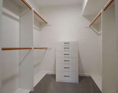 1121 N Beverly Drive - Photo Thumbnail 19