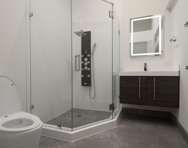 1121 N Beverly Drive - Photo Thumbnail 12