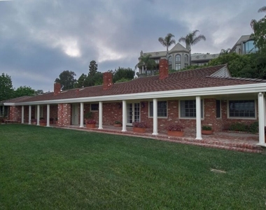 1121 N Beverly Drive - Photo Thumbnail 20