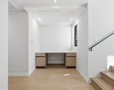 11769 Bellagio Road - Photo Thumbnail 18