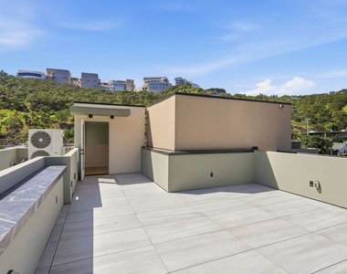 11769 Bellagio Road - Photo Thumbnail 23