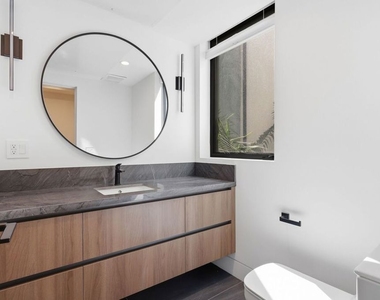 11769 Bellagio Road - Photo Thumbnail 8