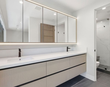 11769 Bellagio Road - Photo Thumbnail 17