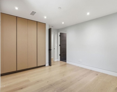 11769 Bellagio Road - Photo Thumbnail 3