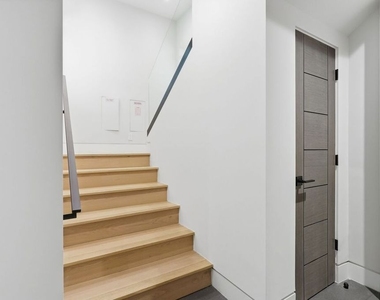 11769 Bellagio Road - Photo Thumbnail 11