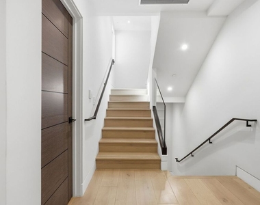 11769 Bellagio Road - Photo Thumbnail 7