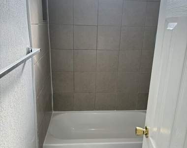 5042 Ferndale Street - Photo Thumbnail 11