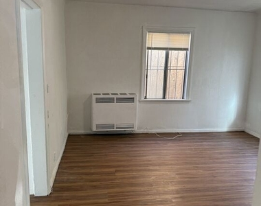 5042 Ferndale Street - Photo Thumbnail 8