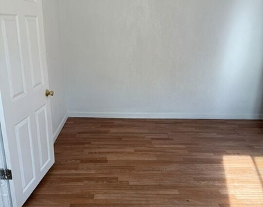5042 Ferndale Street - Photo Thumbnail 21