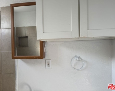 5042 Ferndale Street - Photo Thumbnail 14