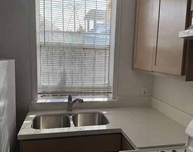 5042 Ferndale Street - Photo Thumbnail 18