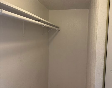 5042 Ferndale Street - Photo Thumbnail 15