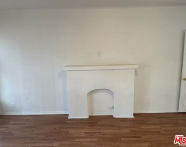 5042 Ferndale Street - Photo Thumbnail 5