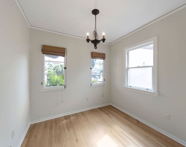 1349 Meadowbrook Avenue - Photo Thumbnail 5