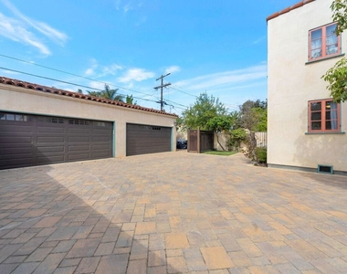 1349 Meadowbrook Avenue - Photo Thumbnail 14